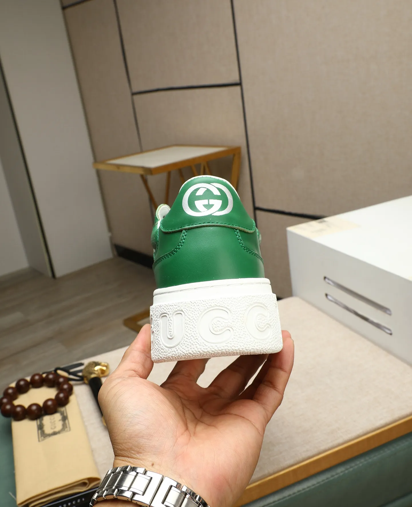 Men's shoes 💰400 GUCCI🔍🔍The latest models are on sale at the same time at the counter. Original calfskin imported from Italy, genuine leather lining, (high-end, extravagant, and classy) with exquisite workmanship. Soles: Original soles specially provided by the original factory. ⚠Exclusive double-layer movable molded soles are super comfortable⚠. Photos of the real thing🎬The real thing is better🔍🔍"High quality·Follow the order" Code number 38-44